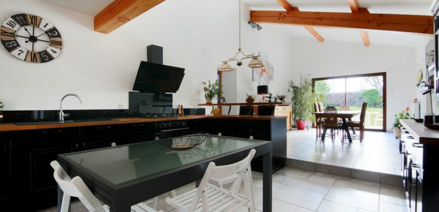 Maison T6 de 200 m2 sur 2625m2 de terrain